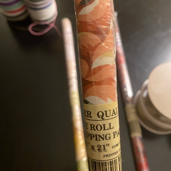 vintage wrapping paper rolls from estate sale. Set of 3. New without tags. - Picture 11 of 12
